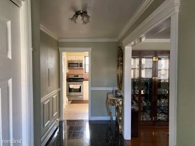 Main picture of 1044 McLean Ave