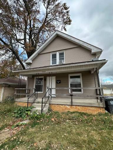 Main picture of 2939 Seaman St
