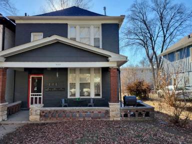 Main picture of 1117 W 41st Ter