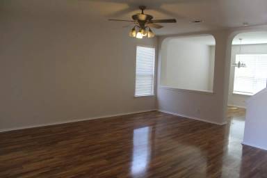 Main picture of 2812 Encino Woods