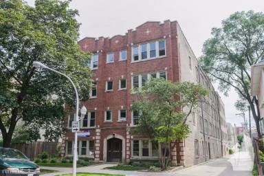 Main picture of 3915 N Janssen Ave