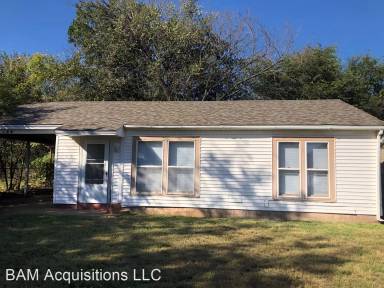 Main picture of 904 Buck Dr