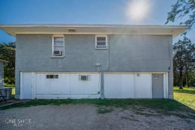 Main picture of 601 College Dr