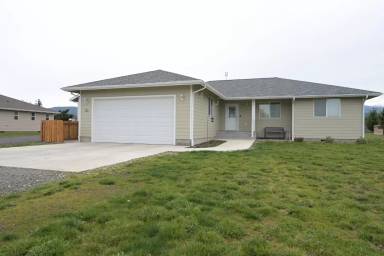 Main picture of 145 Village Ln