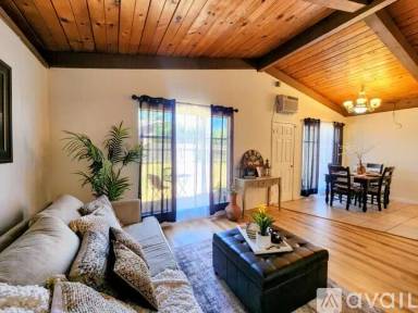 Main picture of 380 Deodara St