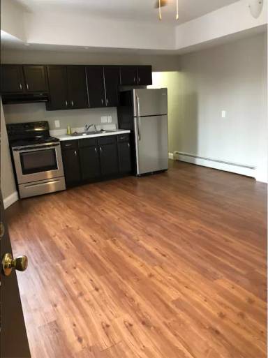 Main picture of 1325 Pendleton St