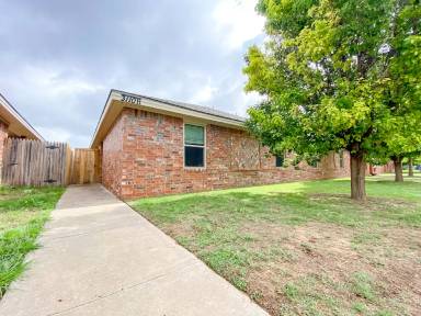 Main picture of 3110 109th St