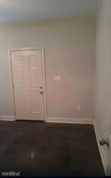 Main picture of 131 Theo St