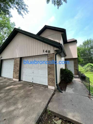 Main picture of 148 SW Oxford Pl
