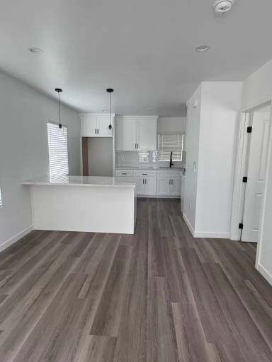 Main picture of 3620 E 56th St