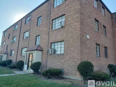 Main picture of 749 E 84th Pl