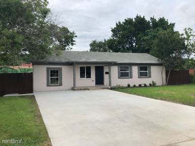Main picture of 321 W Holland Dr