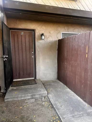 Main picture of 5808 Almendra Ave