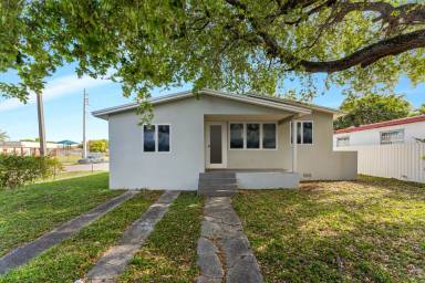 Main picture of 800 NW 67th St