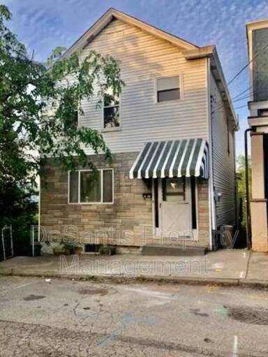 Main picture of 1505 Fleck St