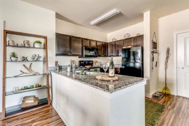 Main picture of 1406 Columbus St