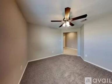 Main picture of 902 Decker Dr