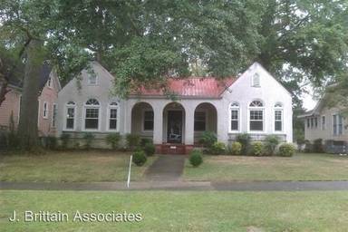 Main picture of 2004 Leighton Ave