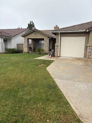 Main picture of 35887 Lourdes Dr