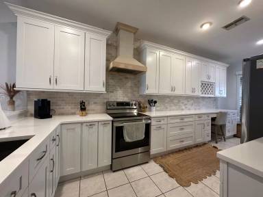 Main picture of 1728 Morning Sun Ln
