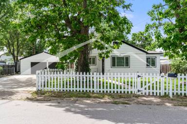 Main picture of 5225 Columbine Ln