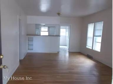 Main picture of 608 S Whitcomb St