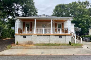Main picture of 25 11th St