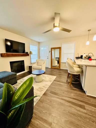 Main picture of 501 Pier Ct