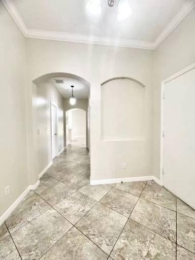 Main picture of 9886 Brodbeck Blvd