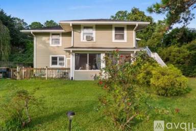Main picture of 555 Pine Ave