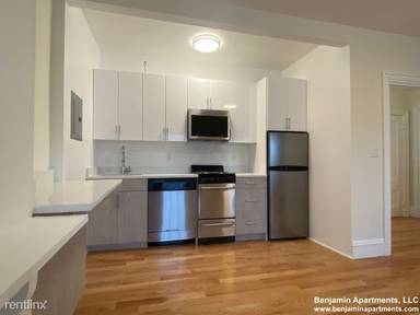 Main picture of 90 Charles St