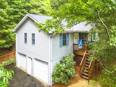 Main picture of 9 Spruce Dr