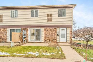 Main picture of 41125 S Woodbury Green Dr