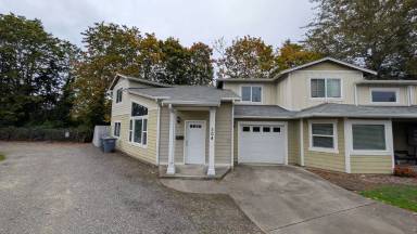 Main picture of 510 10th St SE