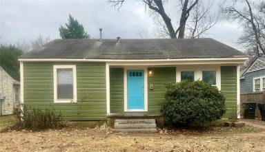 Main picture of 219 E Slattery Blvd