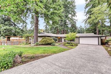 Main picture of 8719 27th Ave SE
