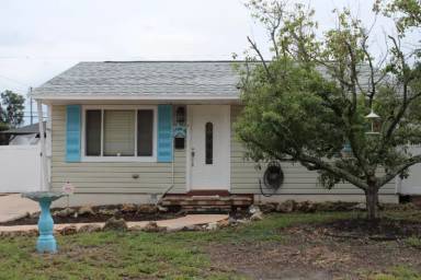 Main picture of 6100 4th Ave S