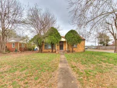 Main picture of 1417 Lincoln Ave