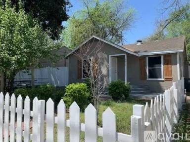 Main picture of 2839 Southland St