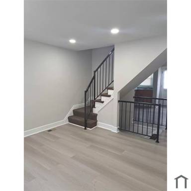 Main picture of 1629 Parkman Ave