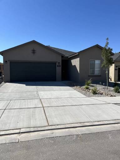 Main picture of 190 Spectrum Ave SW