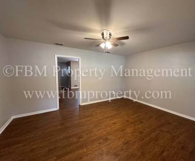 Main picture of 1608 Hill Ln