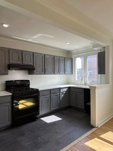 Main picture of 8604 Bayard St