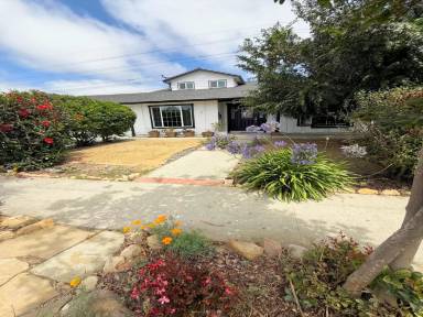 Main picture of 6529 Albatross St