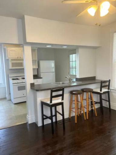 Main picture of 3100 Markbreit Ave