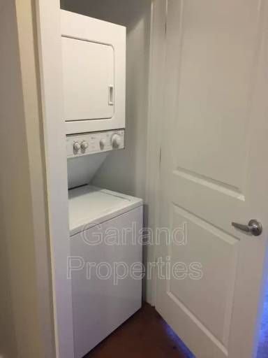 Main picture of 425 Campbell Ave SW