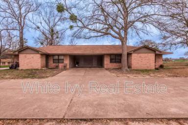 Main picture of 116 Pine Hollow Ln