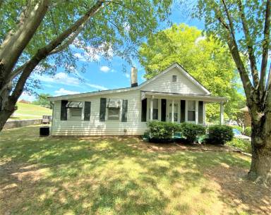 Main picture of 516 S Spring St