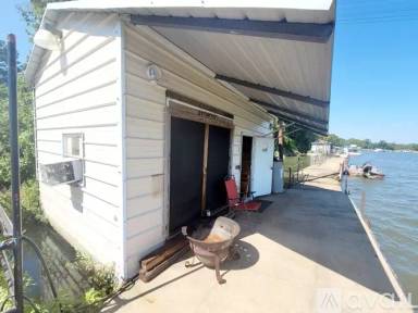Main picture of 2204 Trenton St