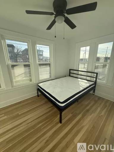 Main picture of 255 Main St